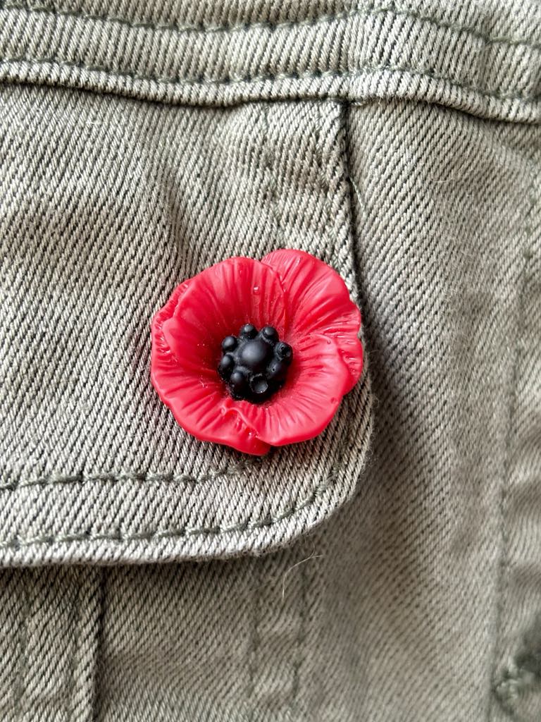 Poppy Shirt Pin