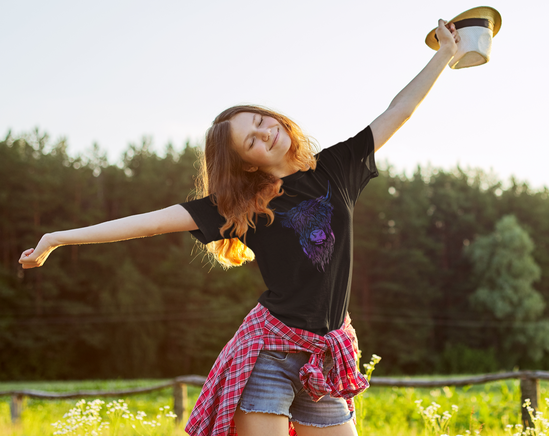 Women's Highland Cow Tshirt - [farm_afternoons]